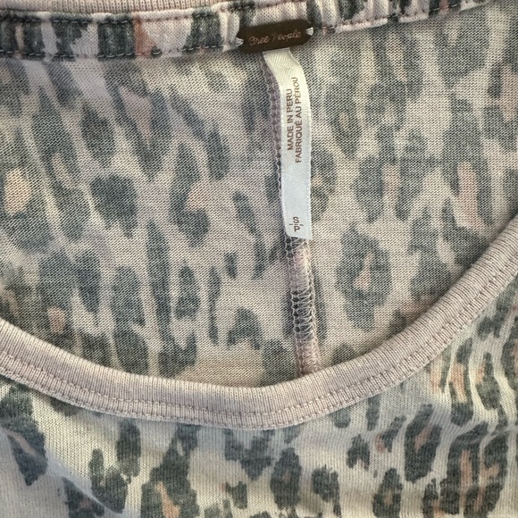 Free People oversized leopard print shirt size small Petite - Picture 2 of 3